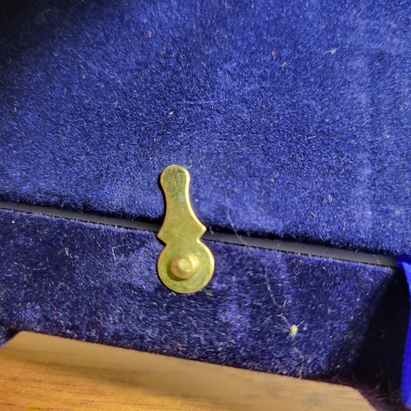 Vintage Elegance Silver Plate Ornate Picture Frame - Picture 12 of 14